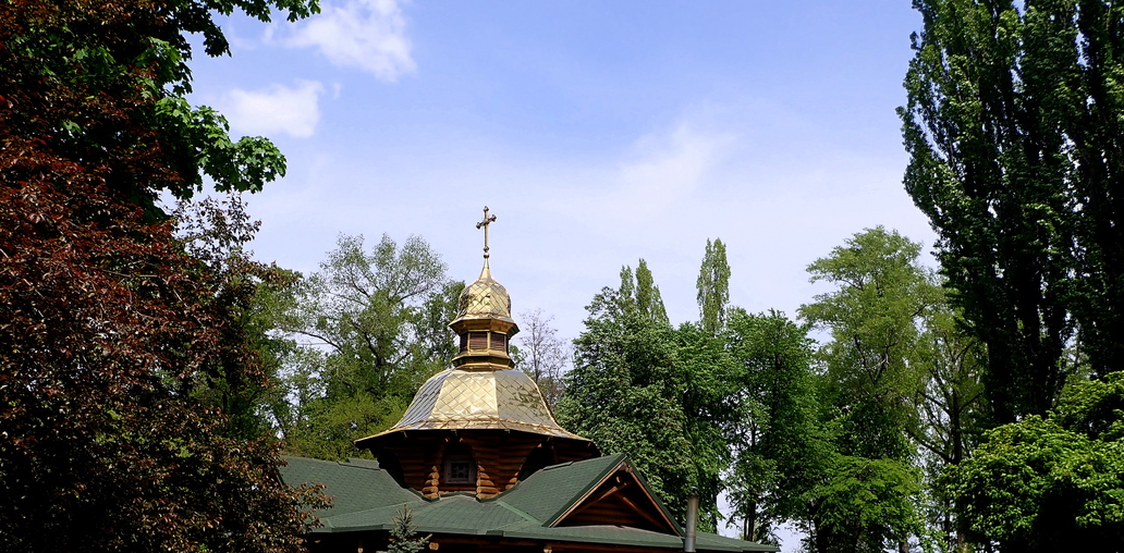 Церквушка в парке