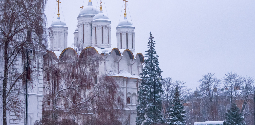 Патриарший дворец с Церковью Двенадцати Апостолов (Московский Кремль)