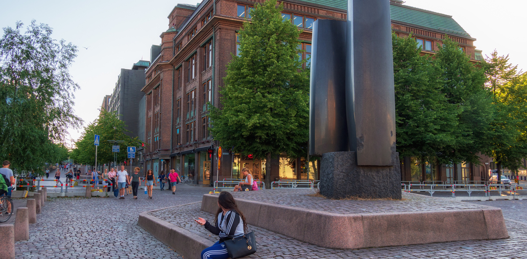 Памятник в Хельсинки