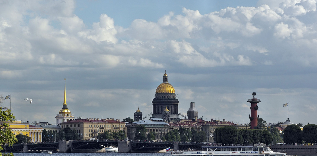 Санкт-Петербург. Дворцовый мост и Исаакиевский собор