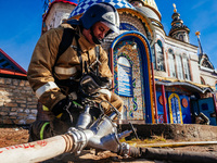 Тушение пожара в Храме всех религий в Казани