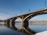 Мост через Ангару в Иркутске...