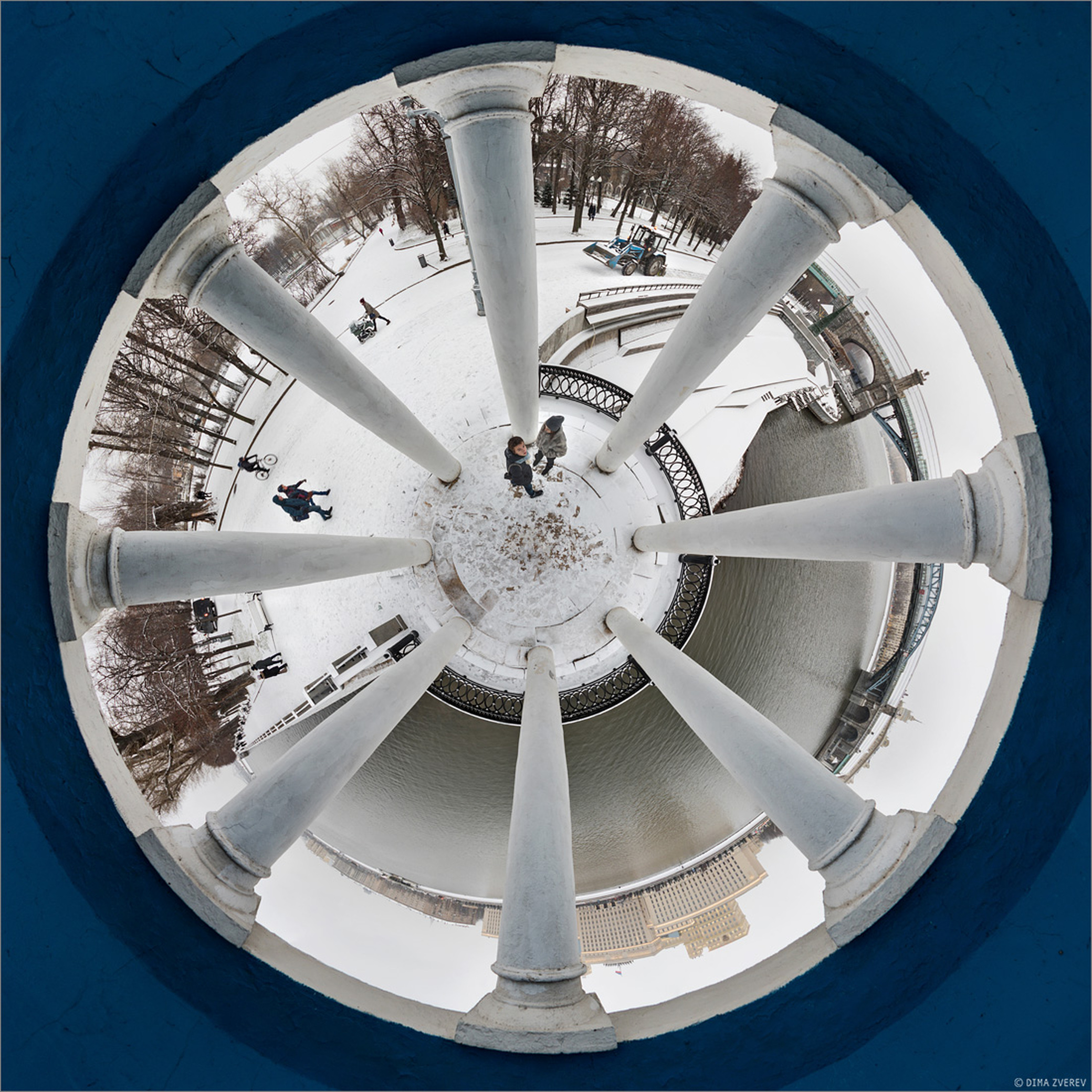 Психоделическая панорама из купола знаменитой ротонды в Парке Горького