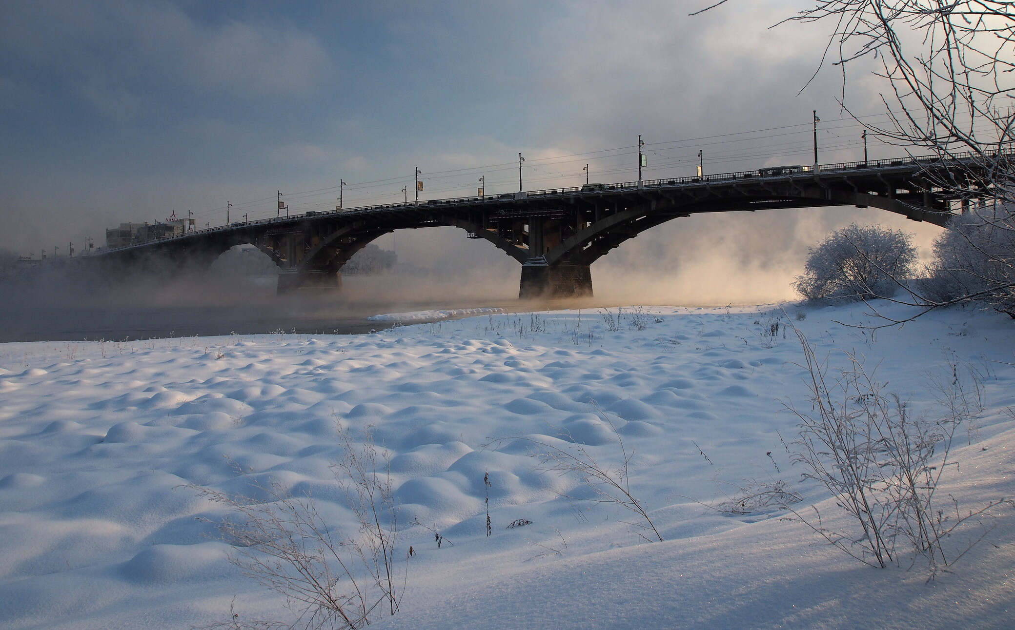 ...И снова мост на Ангаре в морозную погоду...