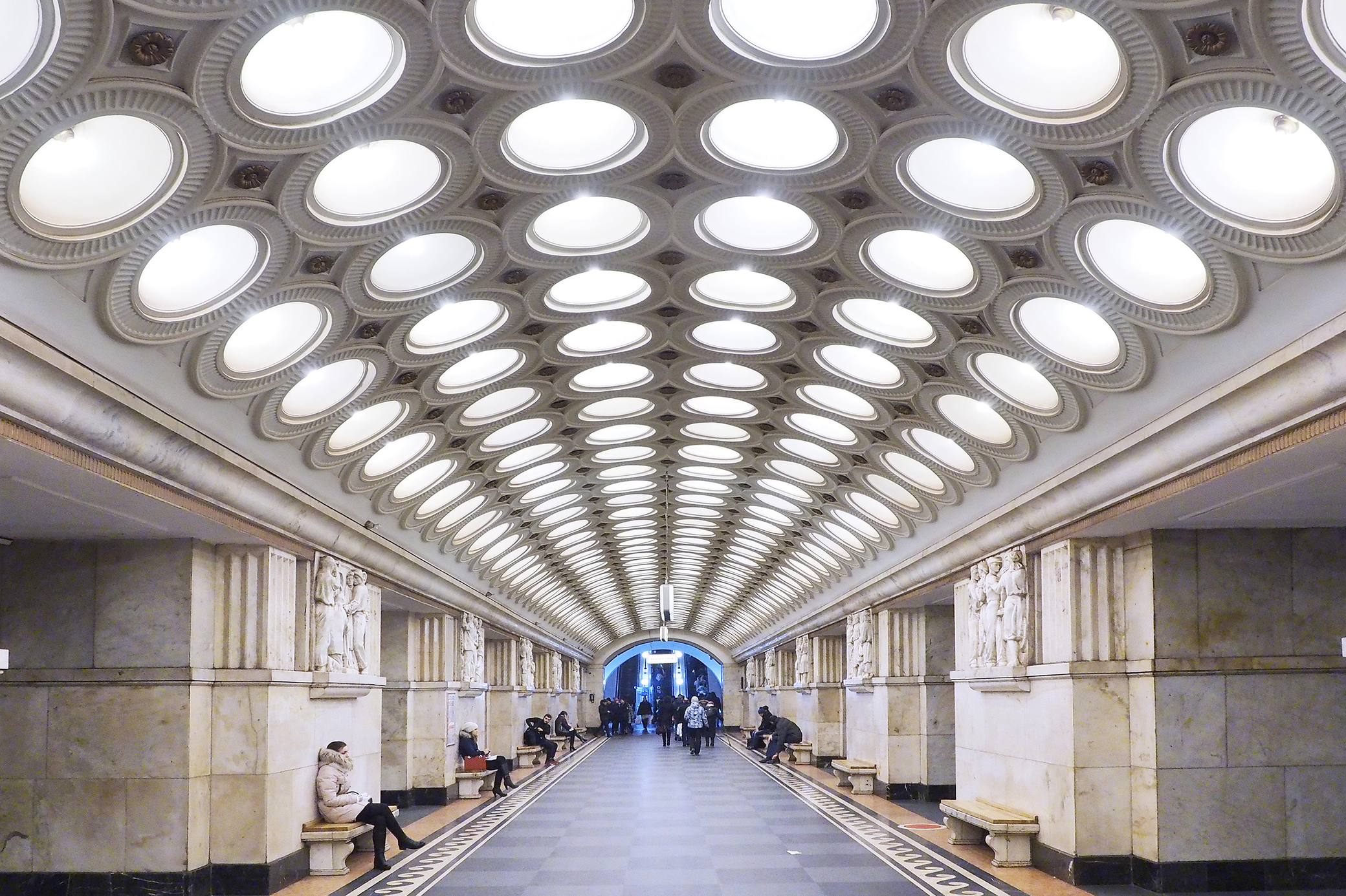 Станция метро "Электрозаводская"