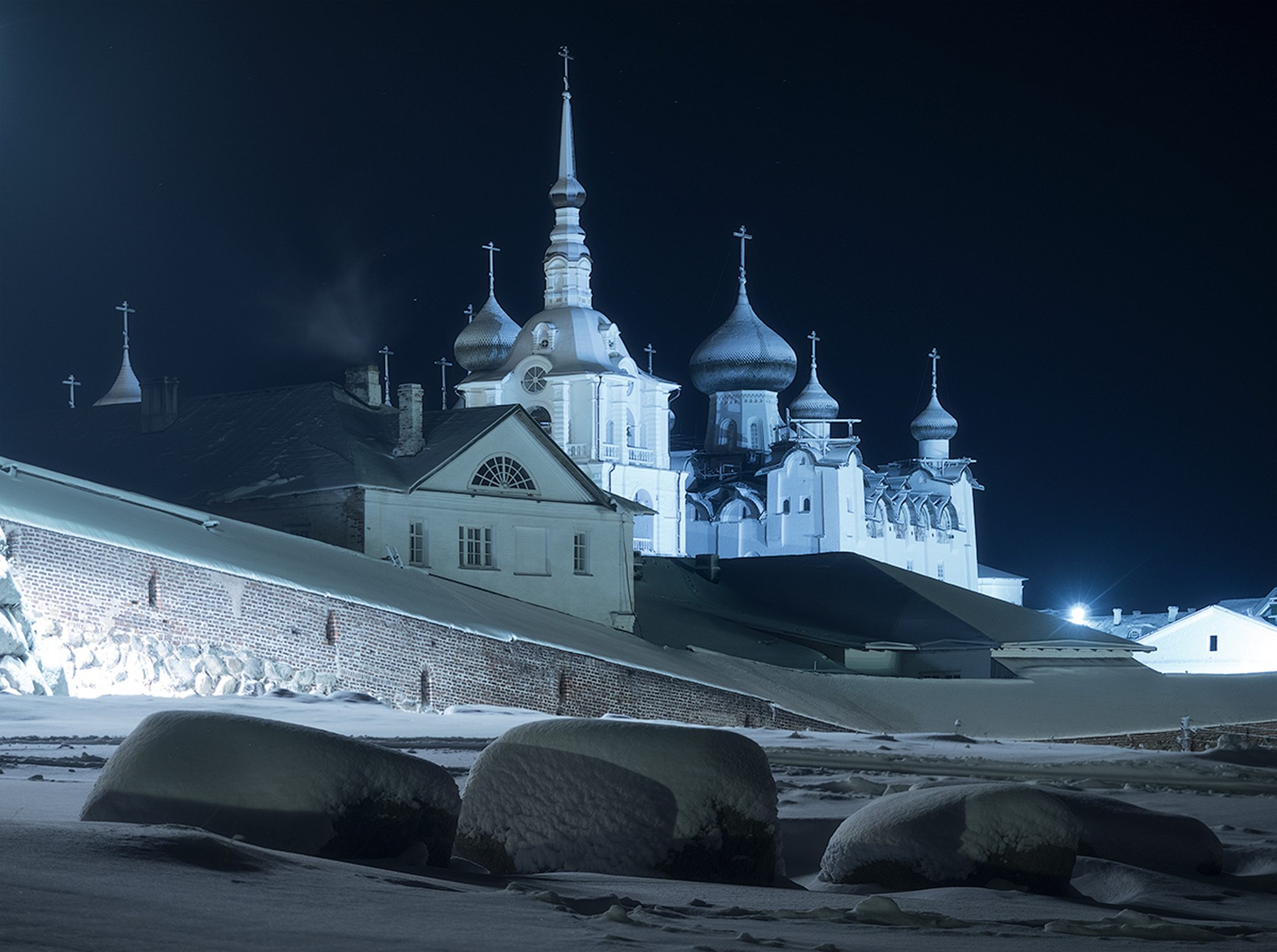4 декабря 2016. Соловецкий монастырь. Соловецкий монастырь зима. Соловецкий монастырь Бобрецов. Соловки монастырь зимой.