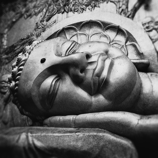 Спящий Будда.